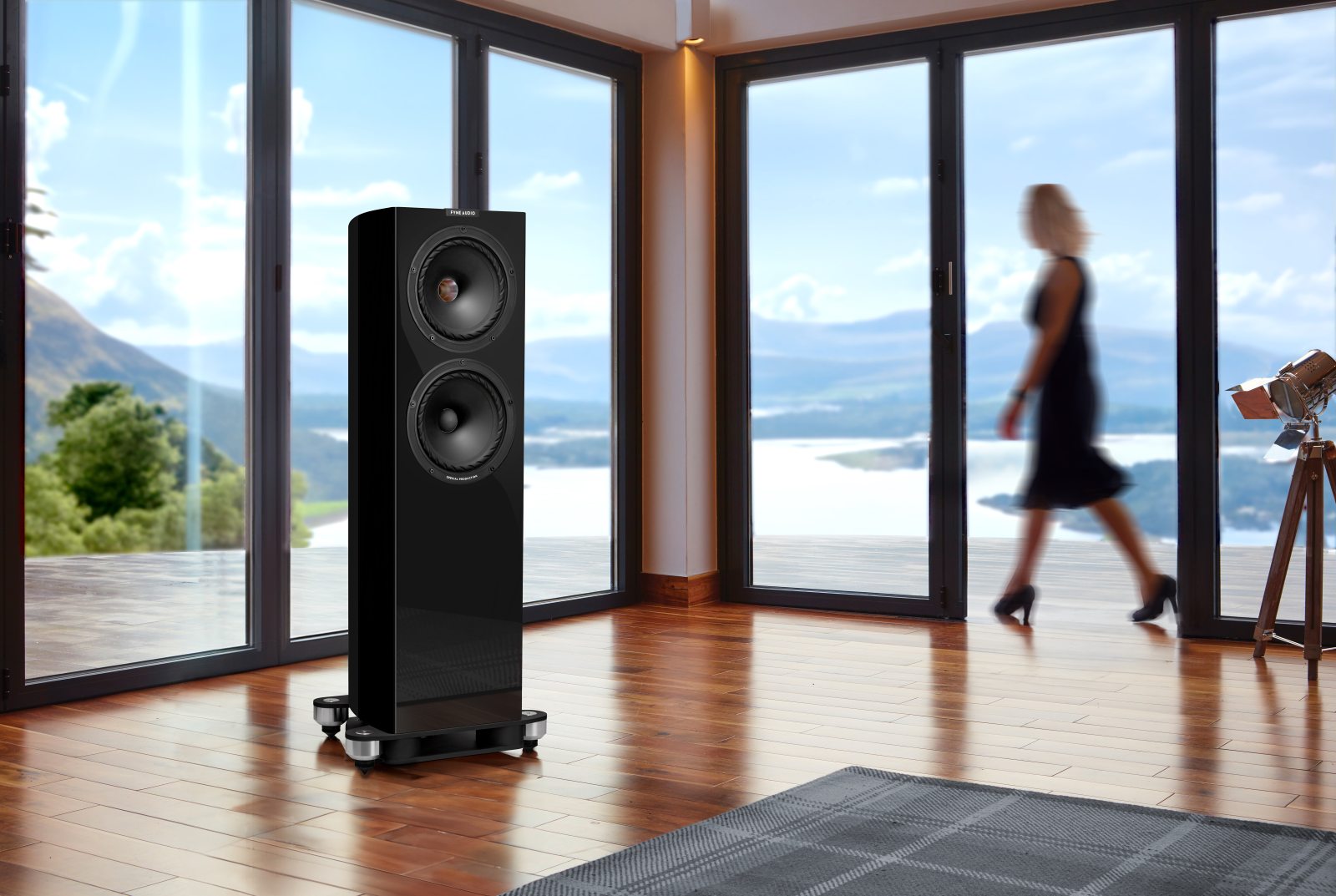 Fyne Audio F703SP melnā apdarē