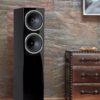 Fyne Audio F502SP – lifestyle photo.