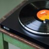 Rekkord Audio F100 turntable – lifestyle photo