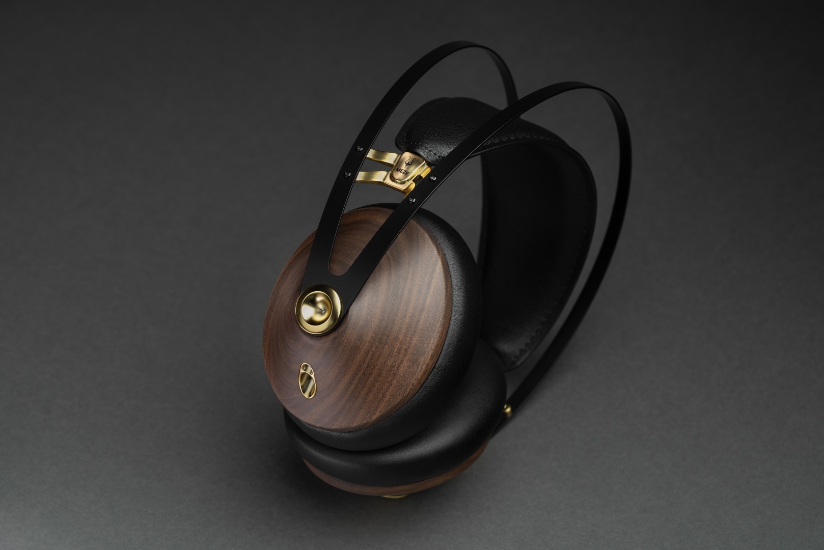 Media_Kit_199_Classics_2nd_Gen_18-slider