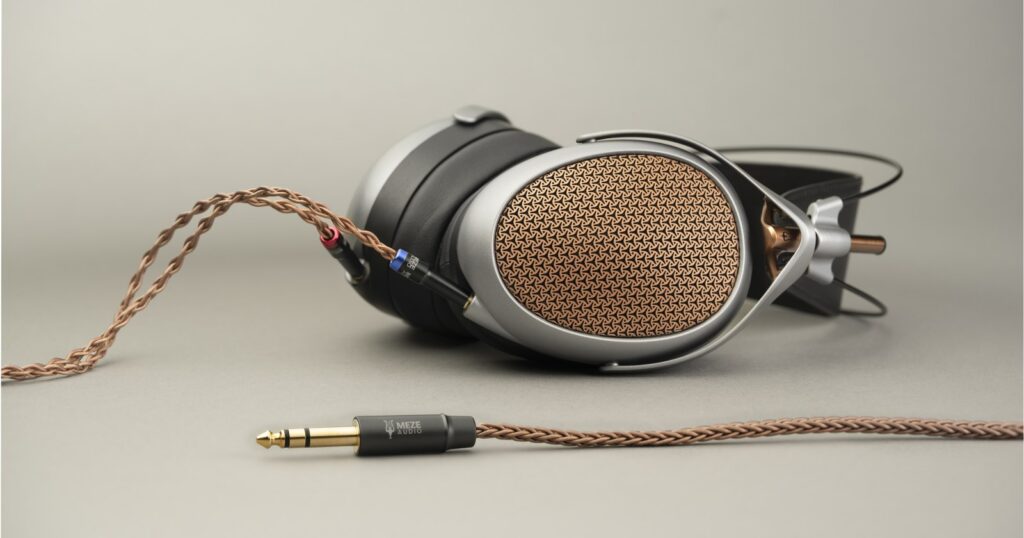 Meze Poet planārās austiņas